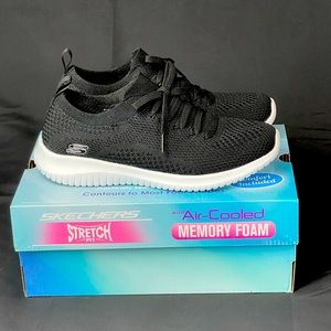 EUC Sketchers Size 7.5 Black Slip on Worn Twice